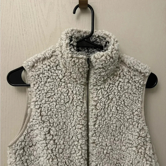 Thread & Supply Sherpa Lined Zip Up Vest w Pockets EUC Size XS - Picture 7 of 8
